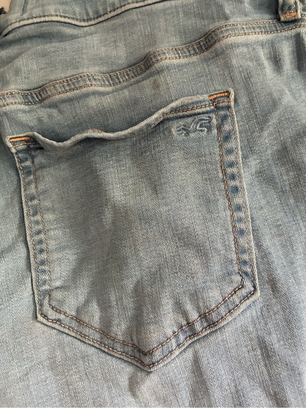 Hollister Jean Shorts Light Wash Distressed Denim Size 17 - Picture 4 of 9